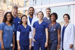 face à la crise des personnels soignants, le réseau de la santé canadien se mobilise