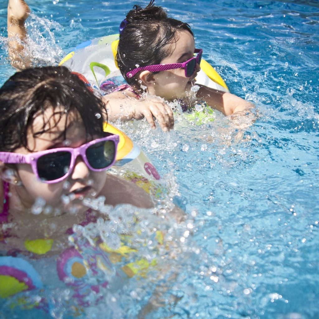 Guide de survie à la chaleur à Toronto : plages, piscines, jeux d'eau et refuges climatisés pour traverser l'été