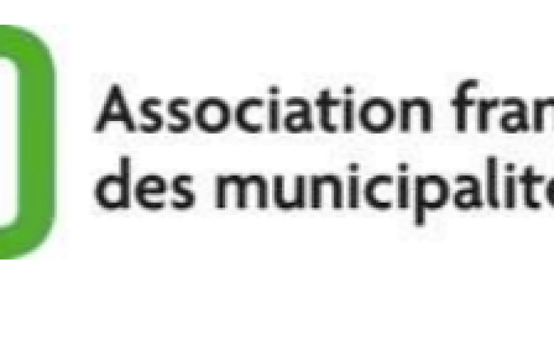 La présence et l’influence de la communauté francophone de la métropole franchissent un nouveau jalon institutionnel.