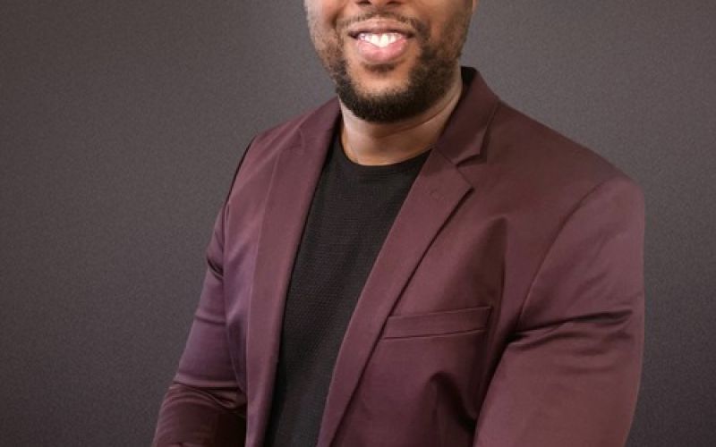 Steve Muco, courtier immobilier ancré à Durham et fort d'une riche expertise de plus de dix ans dans le secteur des services sociaux, livre une analyse transversale unique, conjuguant impératifs économiques, rigueur du terrain et engagement humain